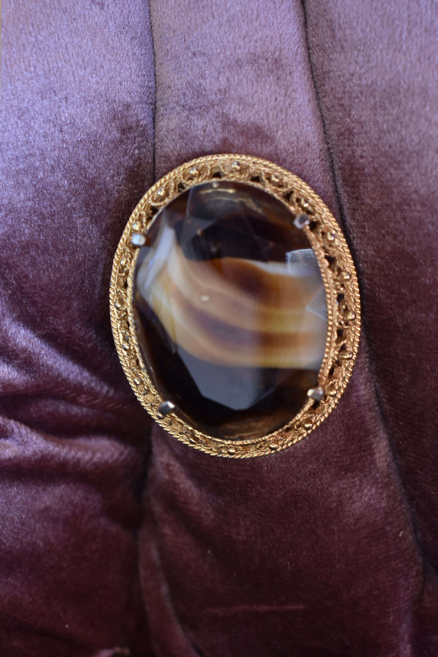 Vintage broche
