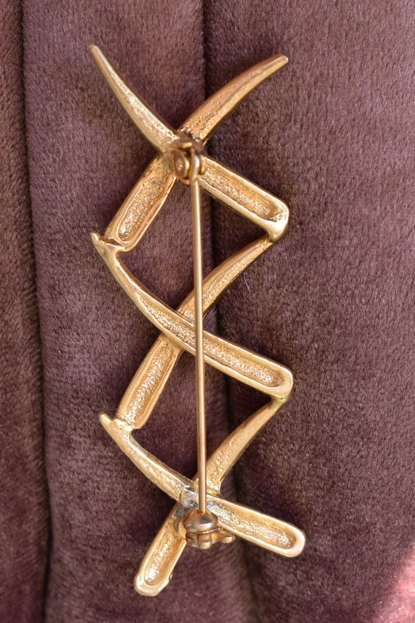 Vintage broche xxx