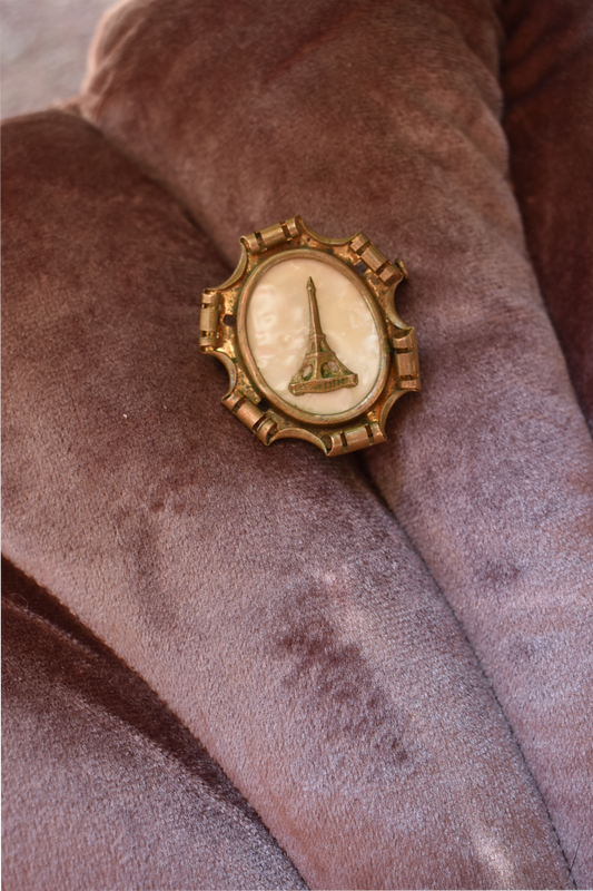 Vintage broche Paris